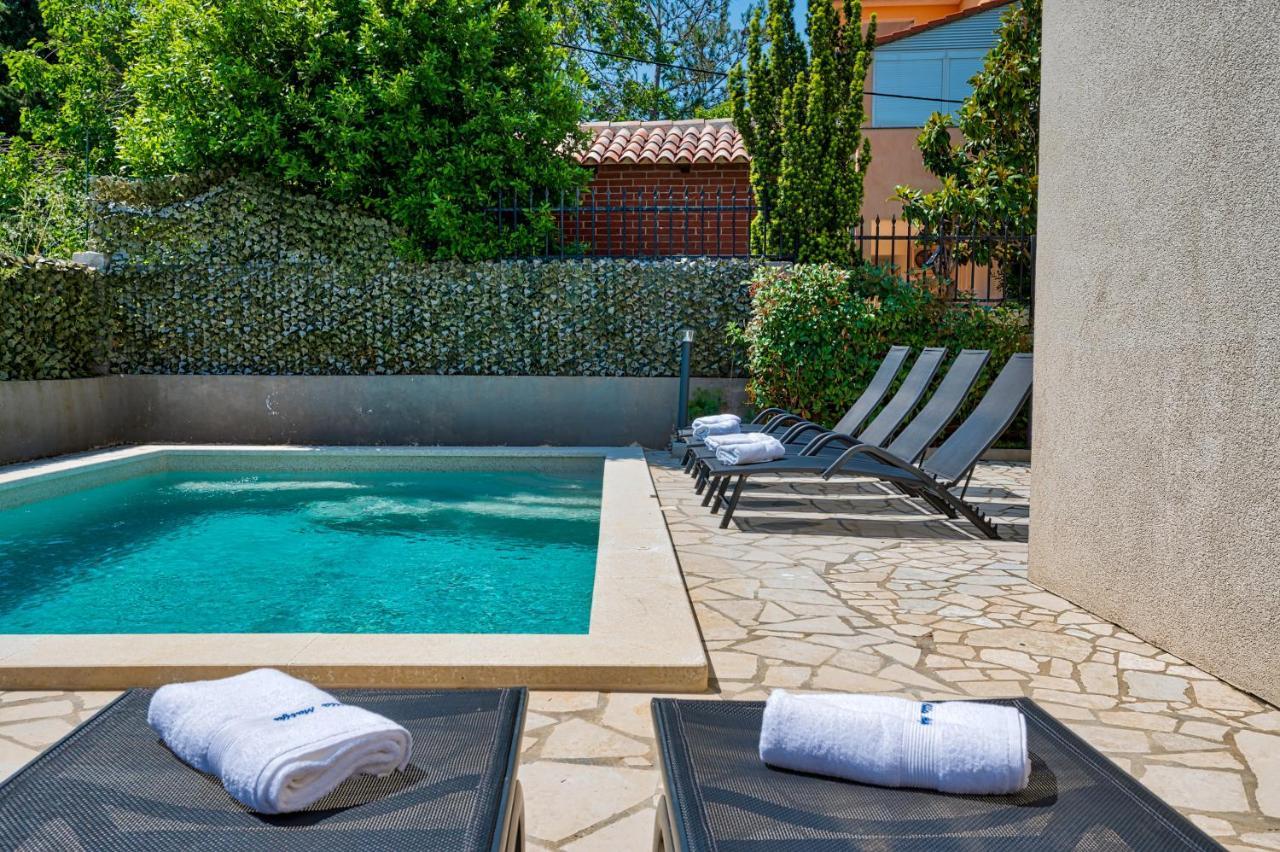 Villa Matija Ližnjan Exteriör bild