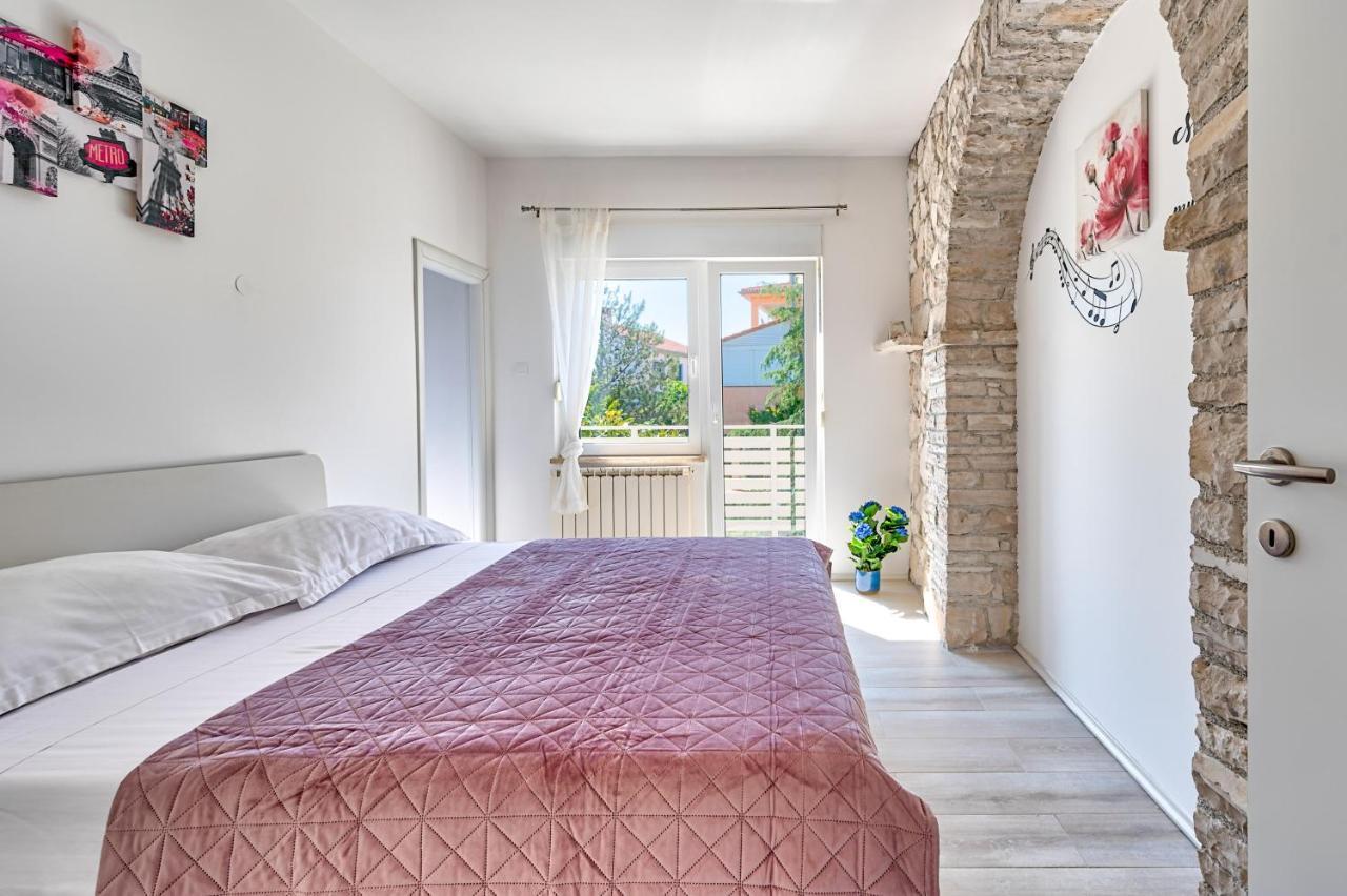 Villa Matija Ližnjan Exteriör bild